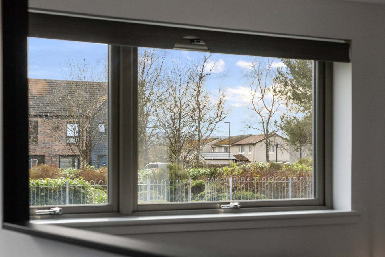 Modern Stirling Apartment - Free Parking in 12 Weir Street, FK81FH - Property image 16 - VivreStays