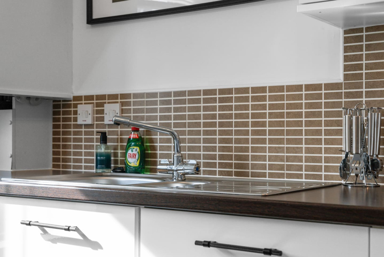 Modern Stirling Apartment - Free Parking in 12 Weir Street, FK81FH - Property image 18 - VivreStays