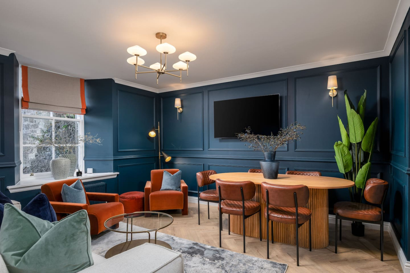 Sapphire Suite, The Stirling Residence serviced apartment - UK - VivreStays