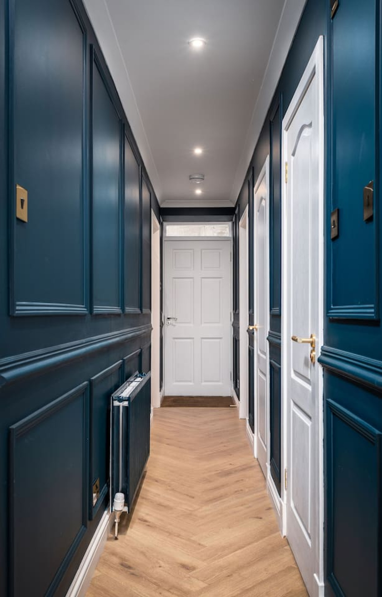 Sapphire Suite, The Stirling Residence in 1A Viewfield Place, Stirling, FK81NQ - Property image 36 - VivreStays