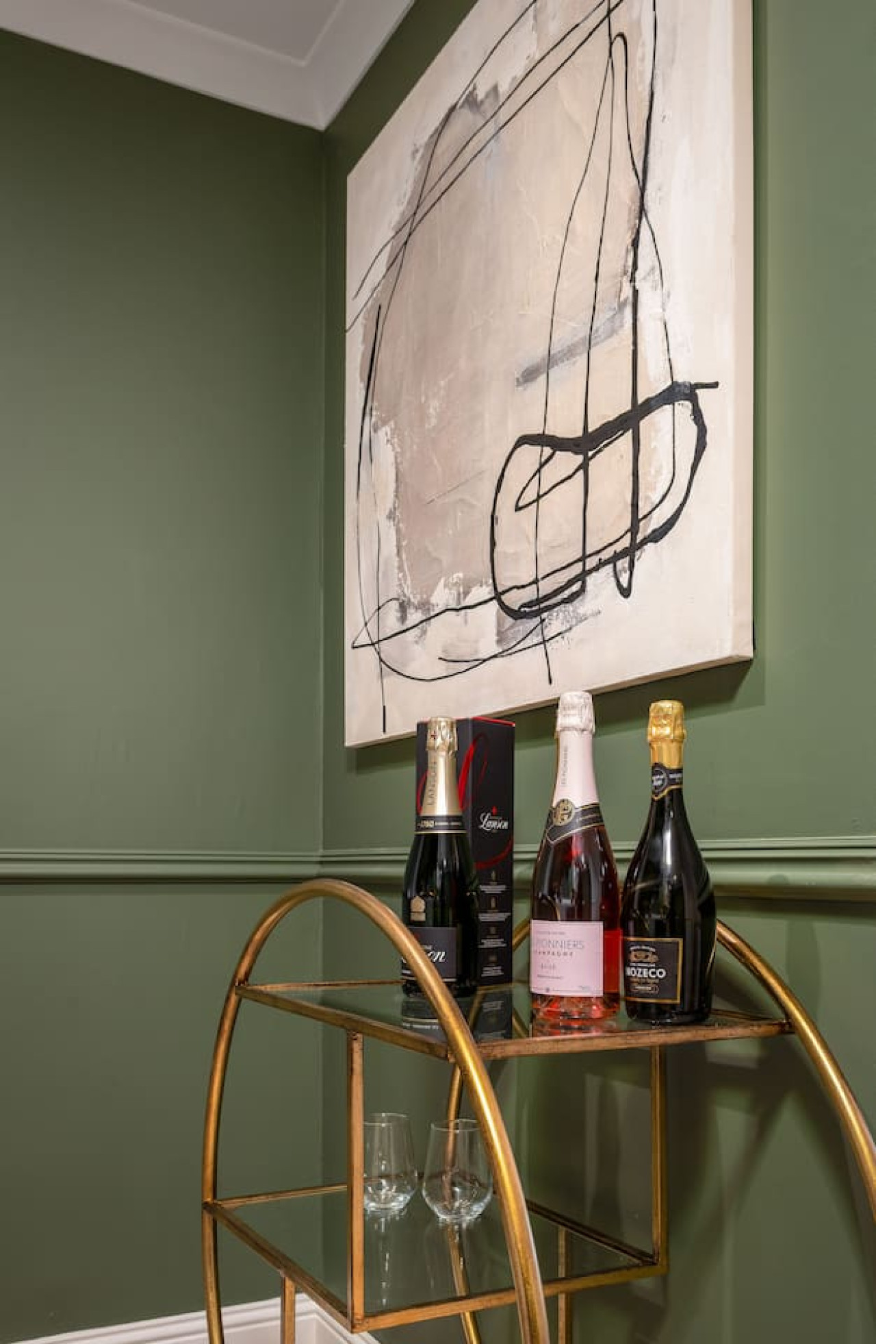 Emerald Suite, The Stirling Residence in 2A Viewfield Place, Stirling, FK81NQ - Property image 24 - VivreStays