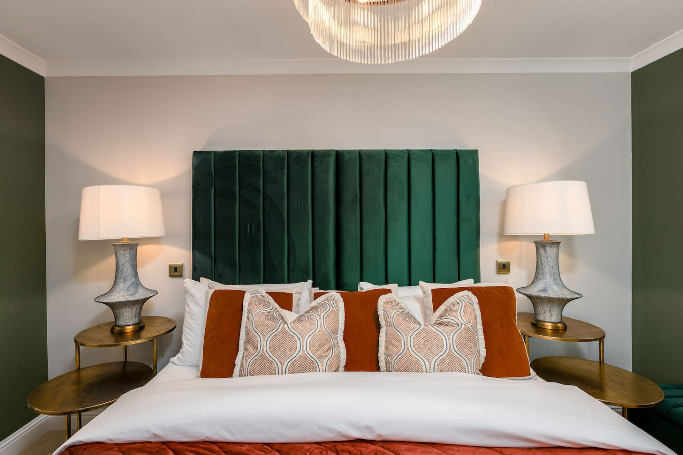 Emerald Suite, The Stirling Residence in 2A Viewfield Place, Stirling, FK81NQ - Property image 26 - VivreStays