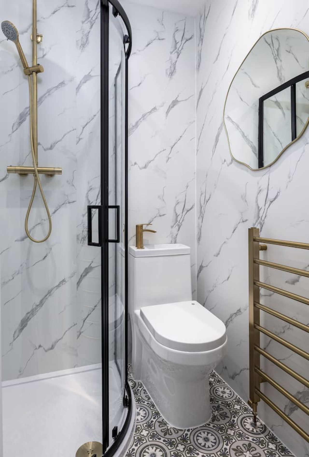 Emerald Suite, The Stirling Residence in 2A Viewfield Place, Stirling, FK81NQ - Property image 18 - VivreStays