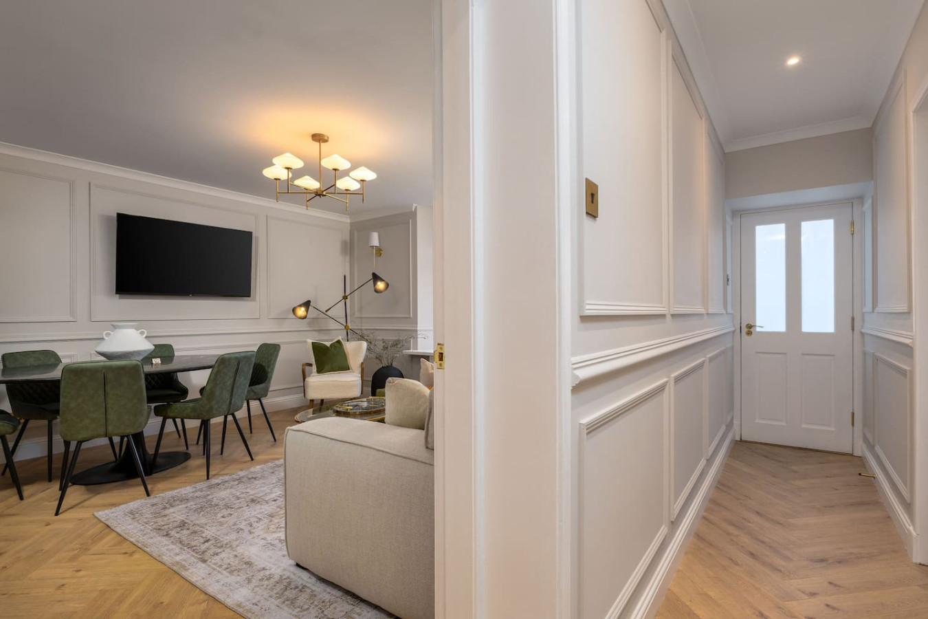 Emerald Suite, The Stirling Residence in 2A Viewfield Place, Stirling, FK81NQ - Property image 14 - VivreStays