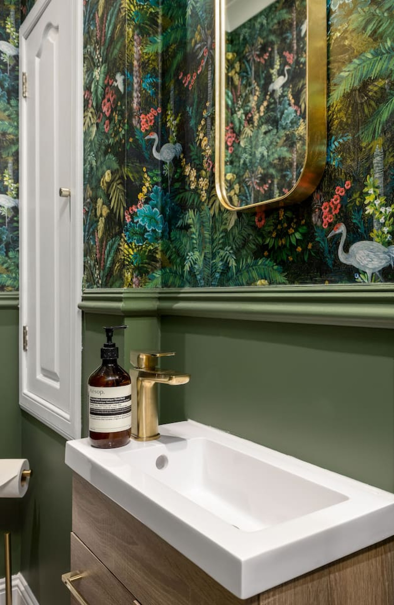 Emerald Suite, The Stirling Residence in 2A Viewfield Place, Stirling, FK81NQ - Property image 16 - VivreStays