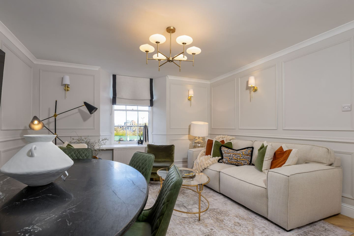 Emerald Suite, The Stirling Residence in 2A Viewfield Place, Stirling, FK81NQ - Property image 5 - VivreStays