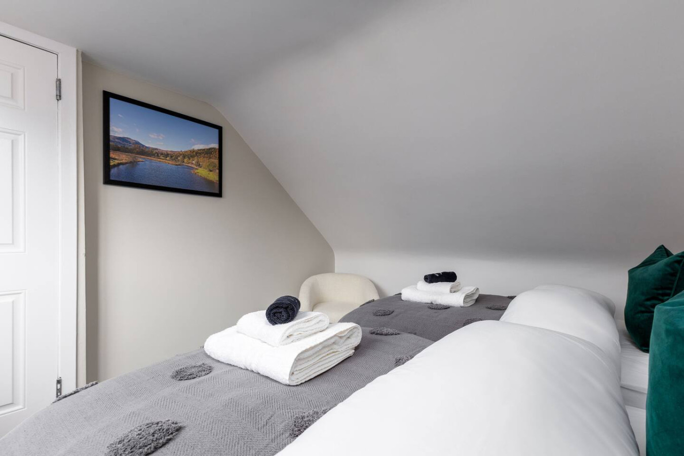 Modern Comfort in Historic Callander in 68B Main Street - Property image 21 - VivreStays