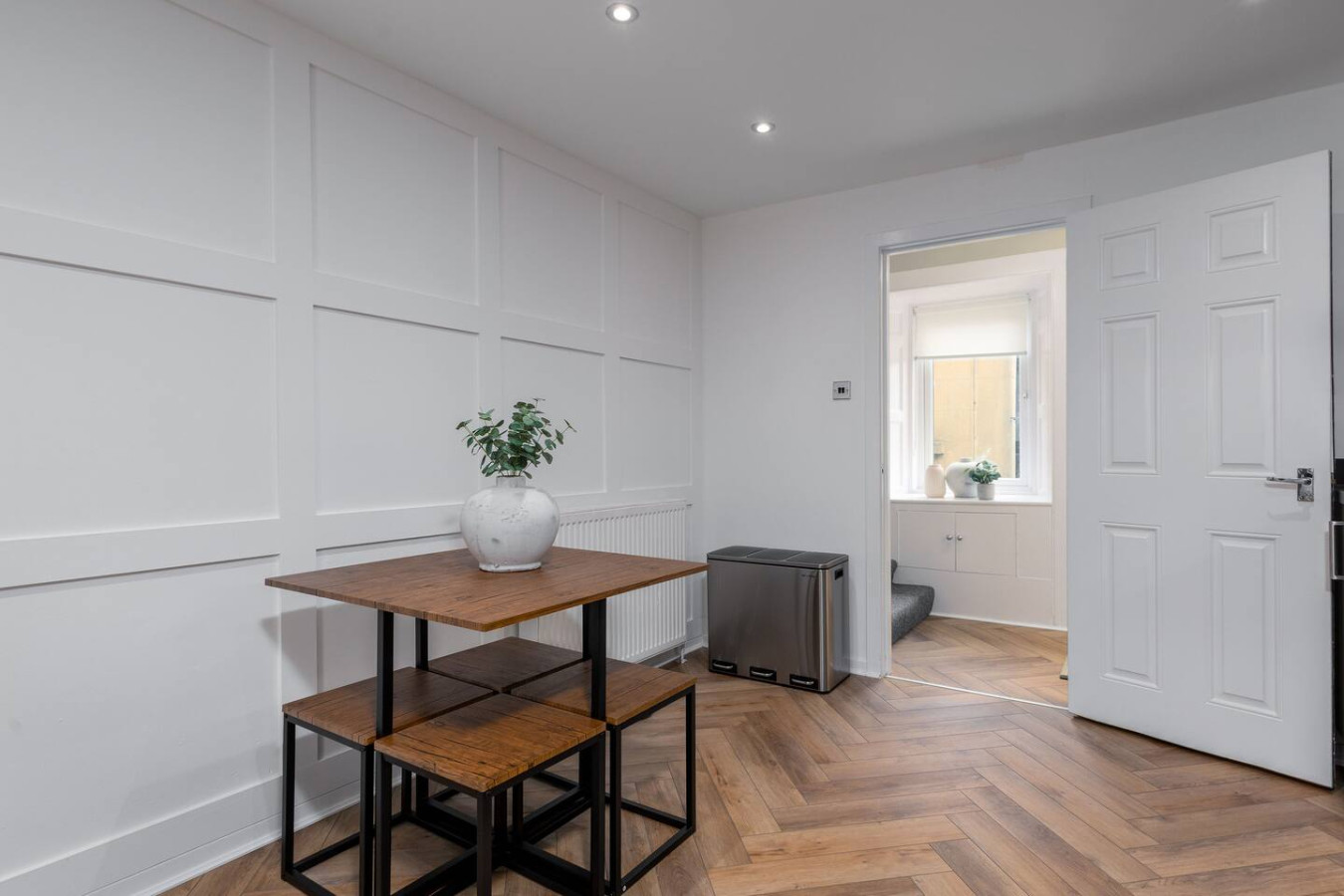 Modern Comfort in Historic Callander in 68B Main Street - Property image 24 - VivreStays