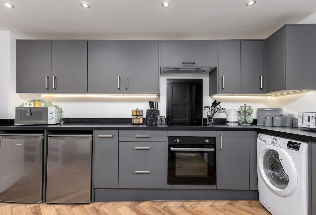 Modern Comfort in Historic Callander in 68B Main Street - Property image 20 - VivreStays
