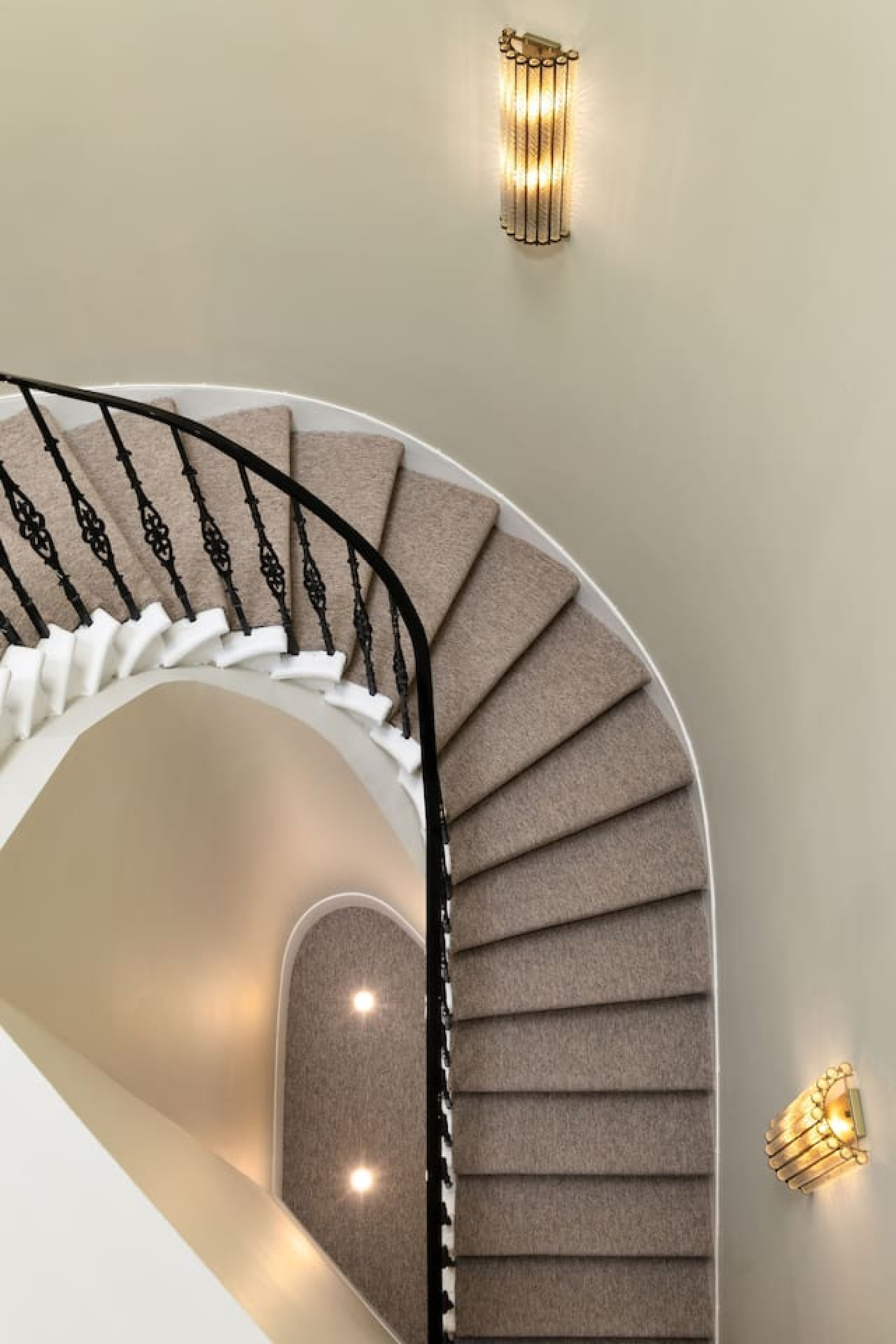 Luxury 4 Bed | Lift - Blythswood Square Apartment in 188 West Regent Street - Property image 46 - VivreStays