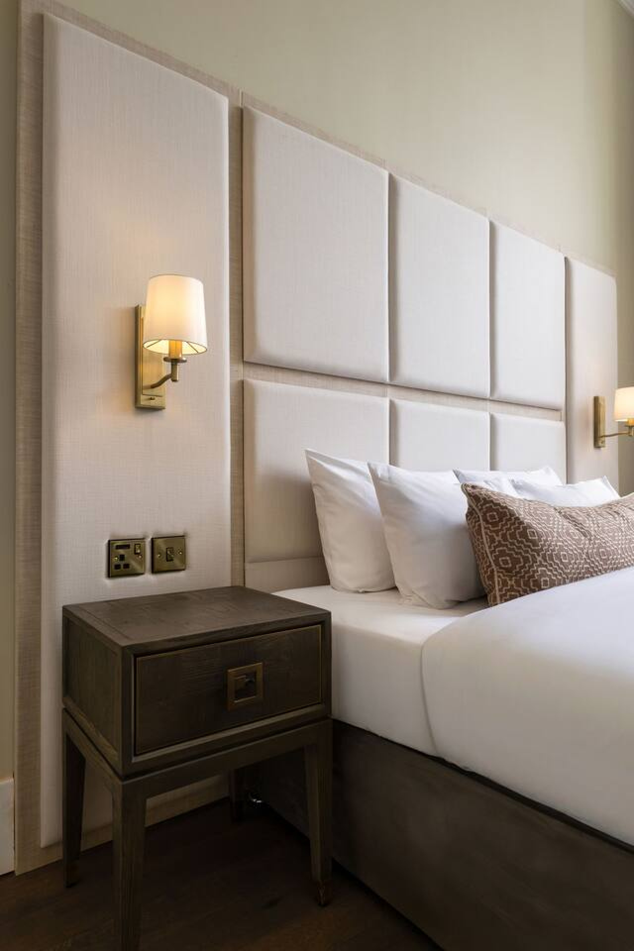 Luxury 4 Bed | Lift - Blythswood Square Apartment in 188 West Regent Street - Property image 58 - VivreStays