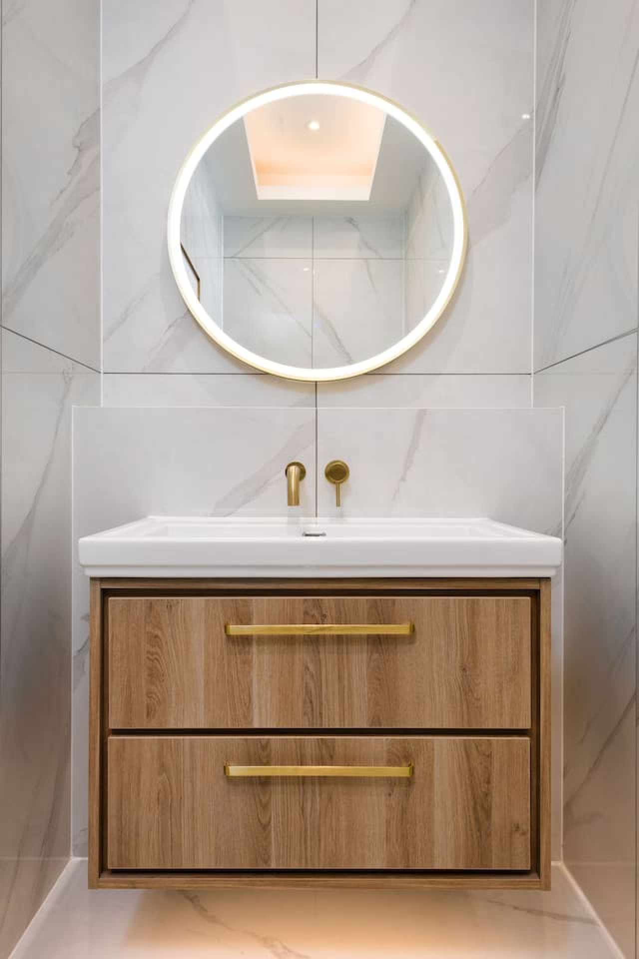 Luxury 4 Bed | Lift - Blythswood Square Apartment in 188 West Regent Street - Property image 59 - VivreStays