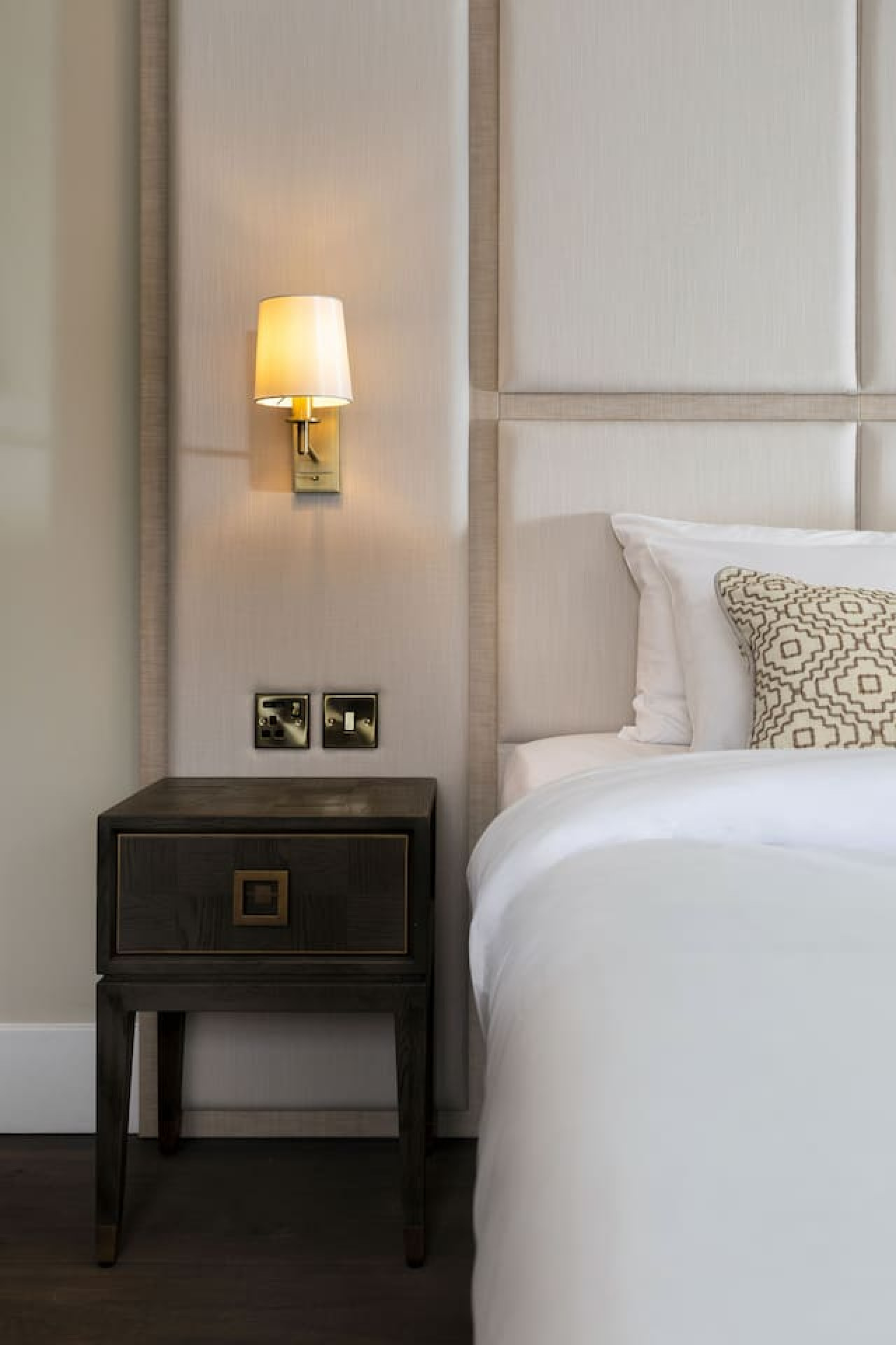 Luxury 4 Bed | Lift - Blythswood Square Apartment in 188 West Regent Street - Property image 15 - VivreStays