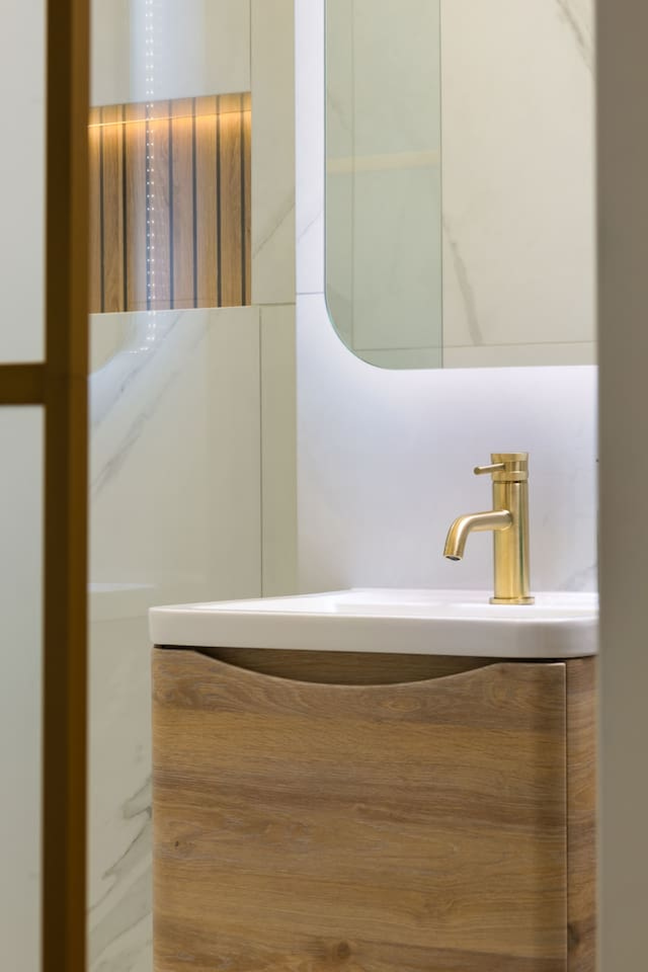 Luxury 4 Bed | Lift - Blythswood Square Apartment in 188 West Regent Street - Property image 23 - VivreStays