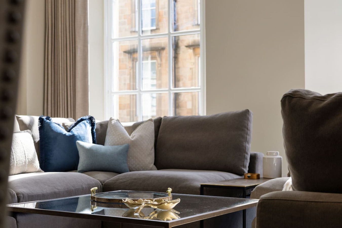 Luxury 4 Bed | Lift - Blythswood Square Apartment in 188 West Regent Street - Property image 5 - VivreStays