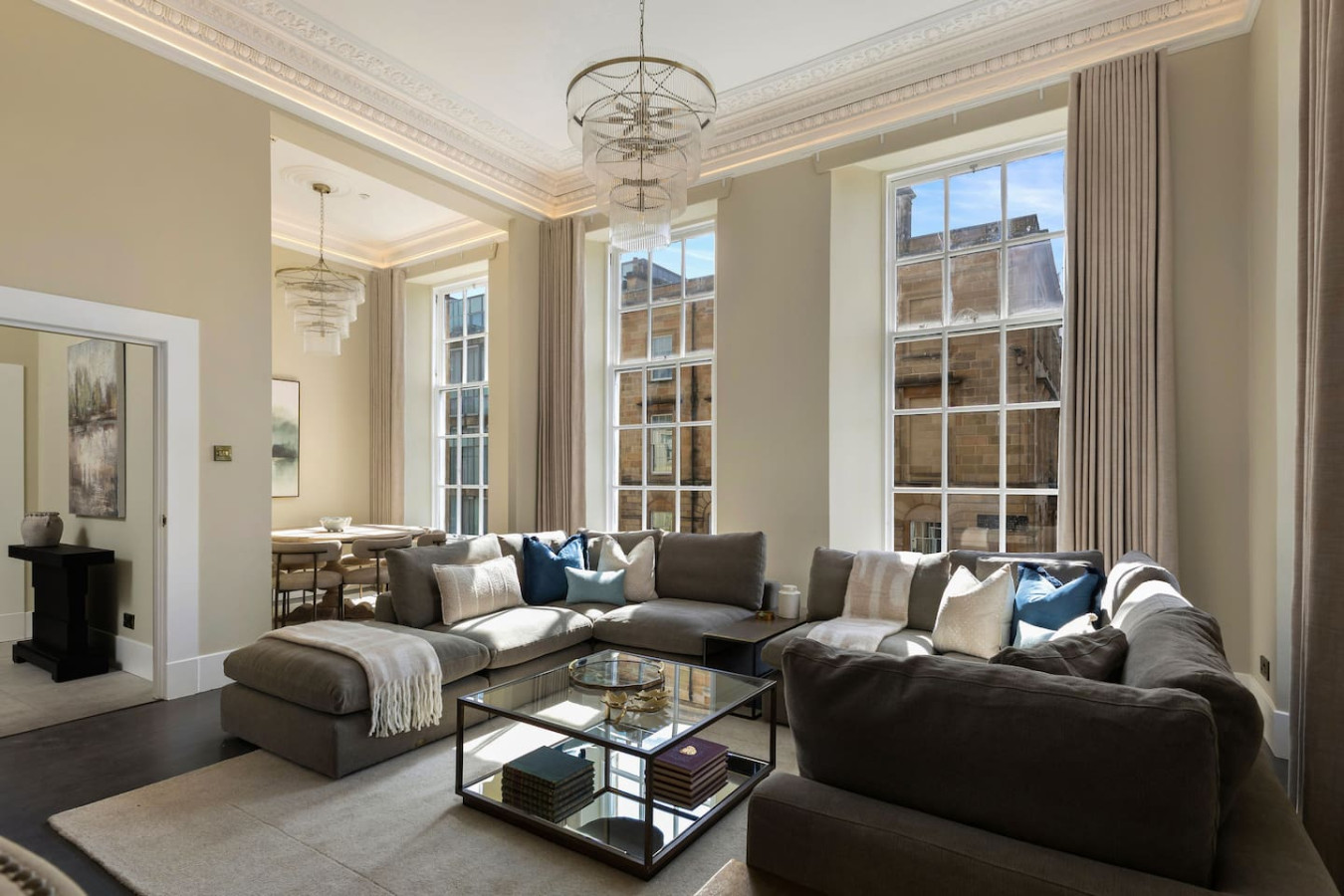 Luxury 4 Bed | Lift - Blythswood Square Apartment in 188 West Regent Street - Property image 12 - VivreStays