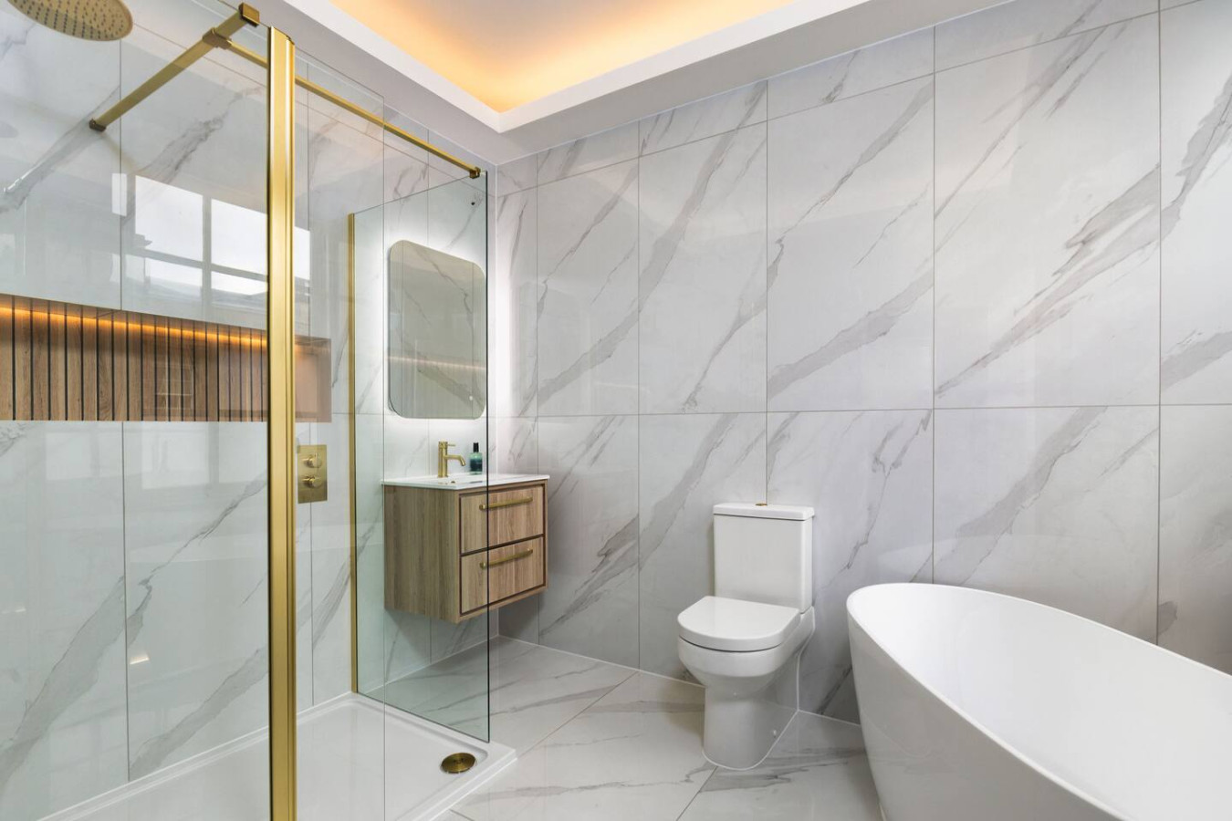 Luxury 4 Bed | Lift - Blythswood Square Apartment in 188 West Regent Street - Property image 44 - VivreStays