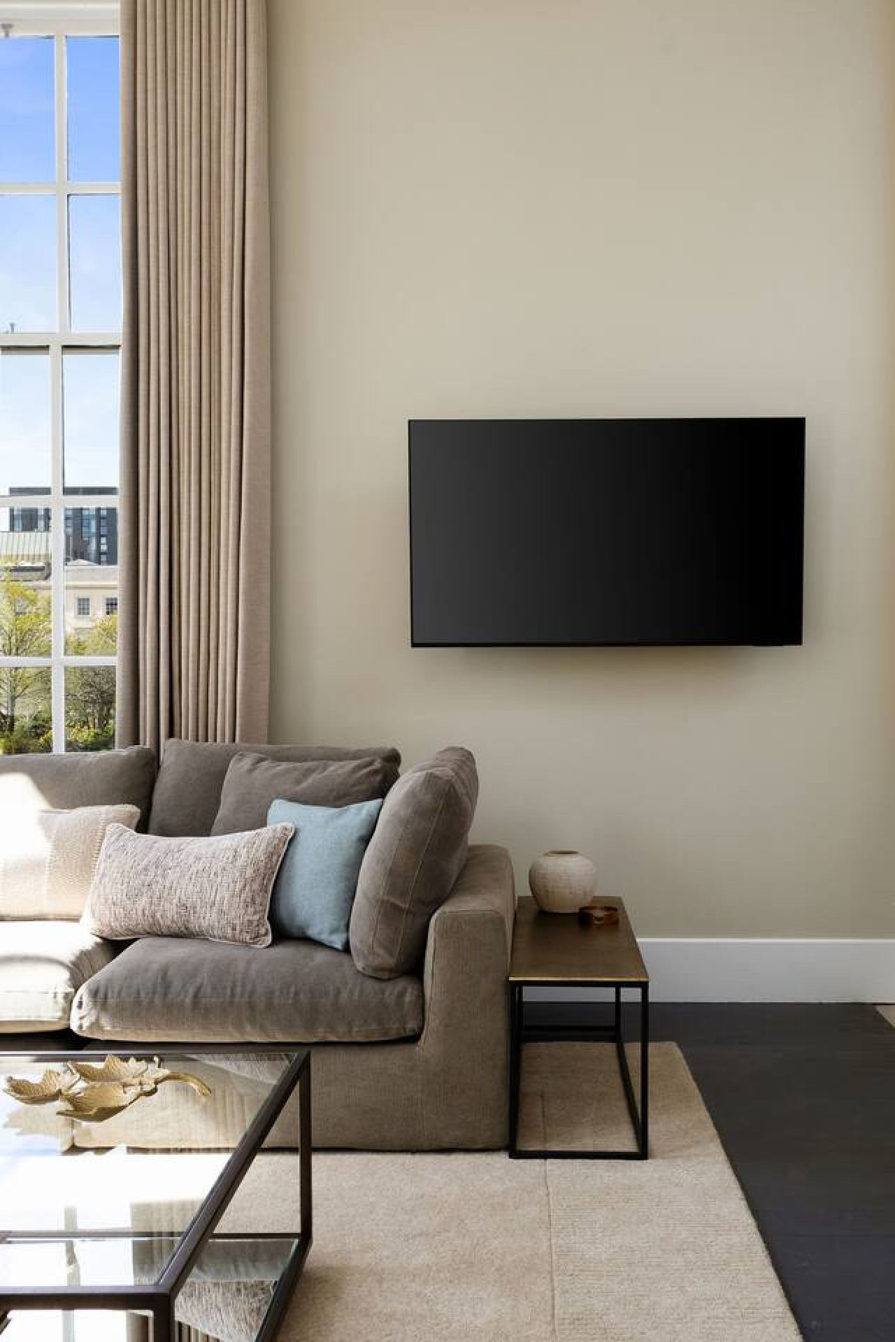Luxury 4 Bed | Lift - Blythswood Square Apartment in 188 West Regent Street - Property image 9 - VivreStays