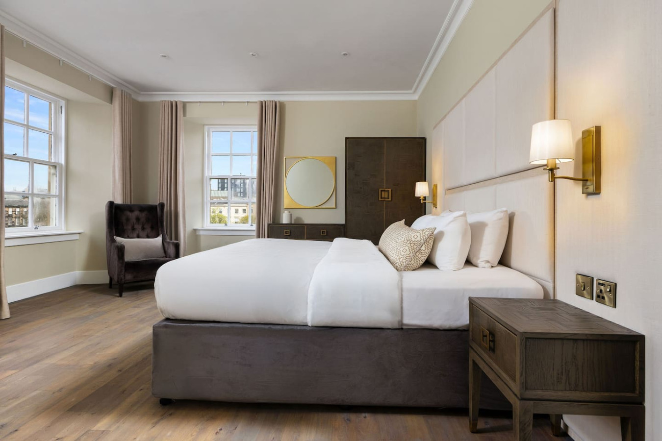 Luxury 4 Bed | Lift - Blythswood Square Apartment in 188 West Regent Street - Property image 22 - VivreStays