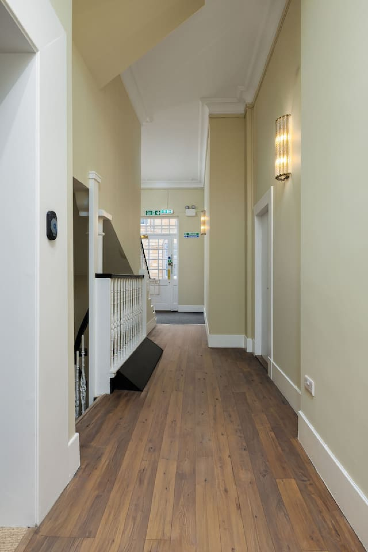 Luxury 4 Bed | Lift - Blythswood Square Apartment in 188 West Regent Street - Property image 69 - VivreStays