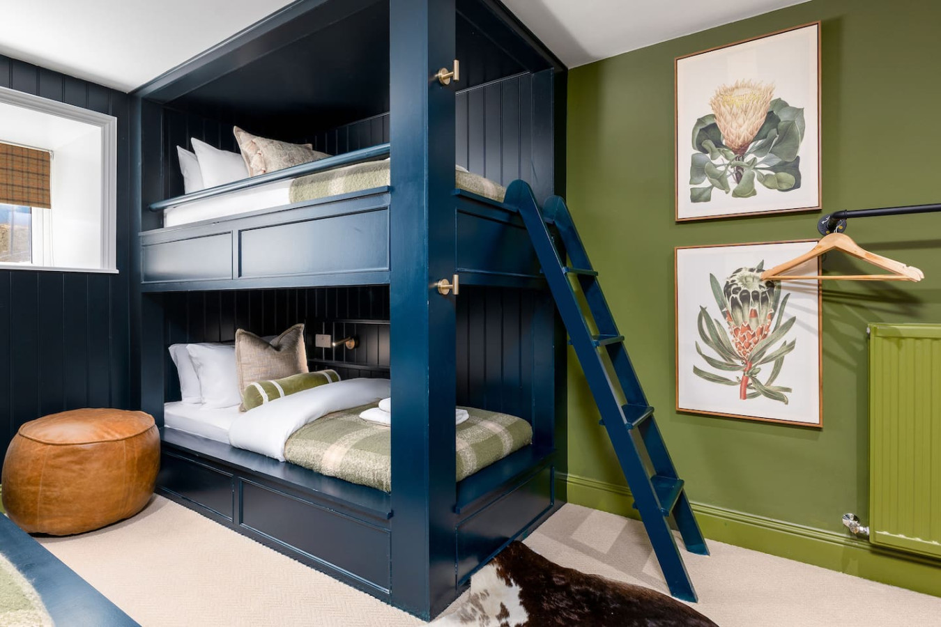The Vorlich Suite at Munro Guest House in 14 Princes Street, Stirling, FK81HQ - Property image 9 - VivreStays