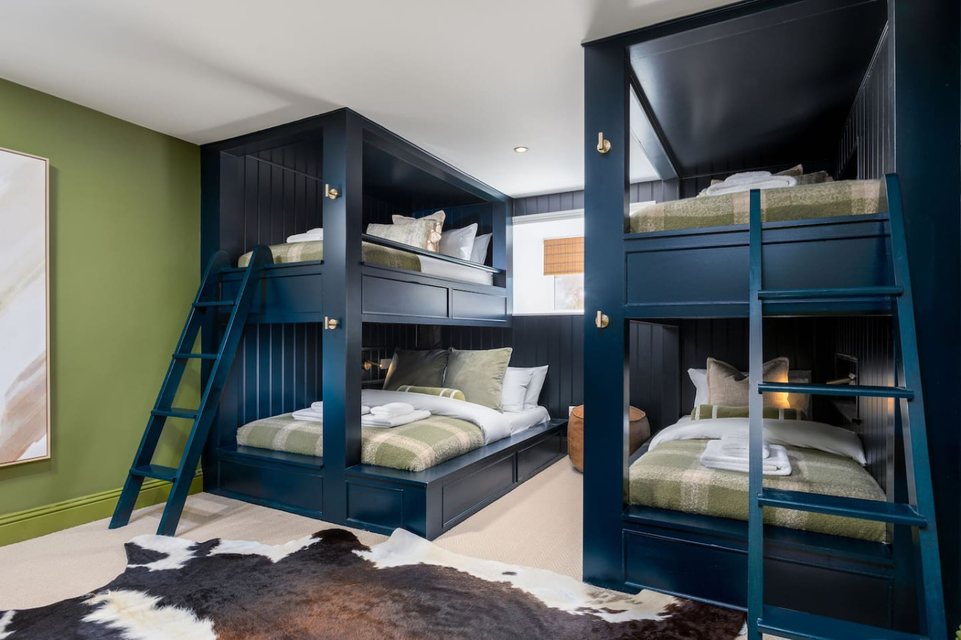 The Vorlich Suite at Munro Guest House in 14 Princes Street, Stirling, FK81HQ - Property image 2 - VivreStays