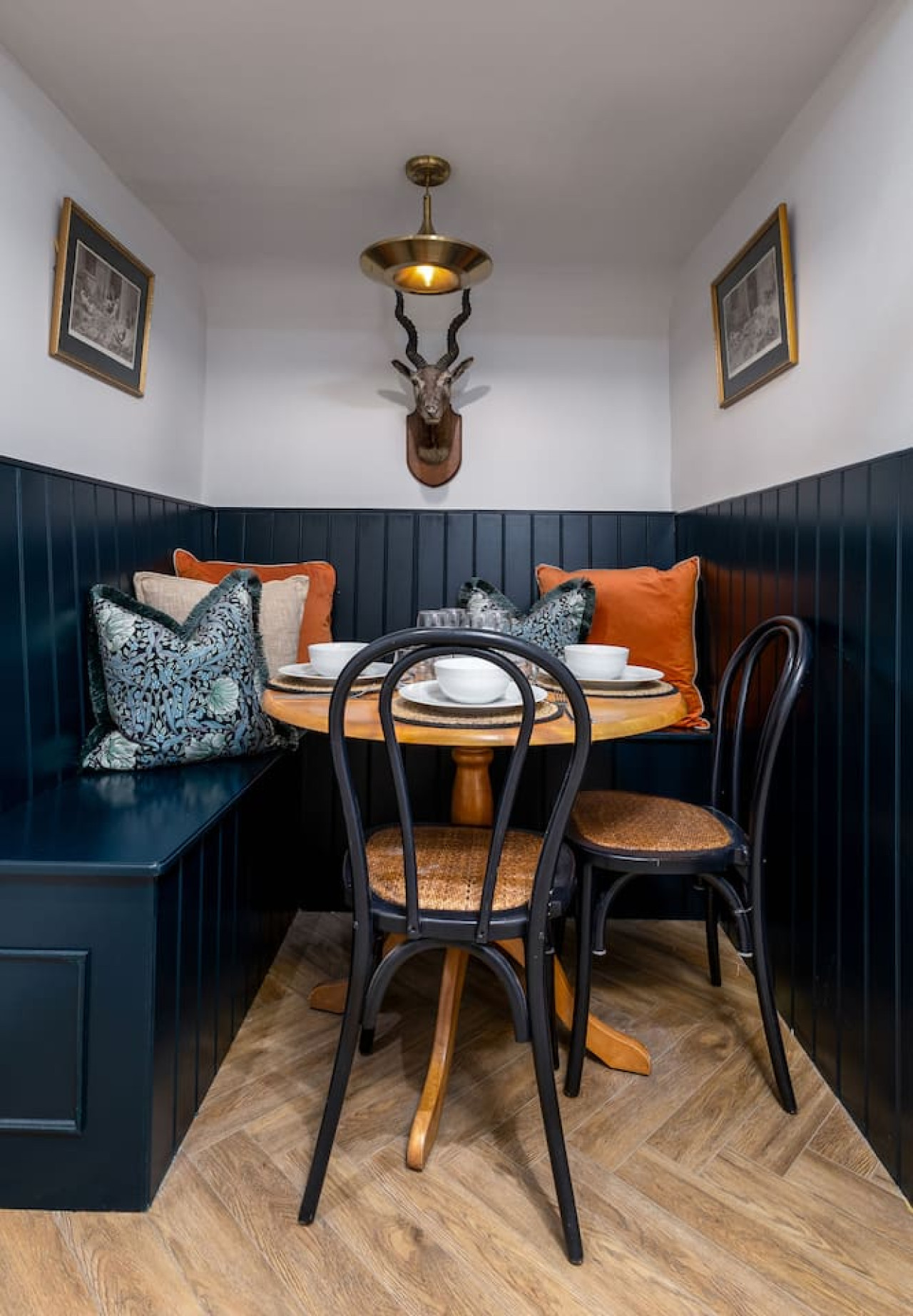 The Vorlich Suite at Munro Guest House in 14 Princes Street, Stirling, FK81HQ - Property image 3 - VivreStays