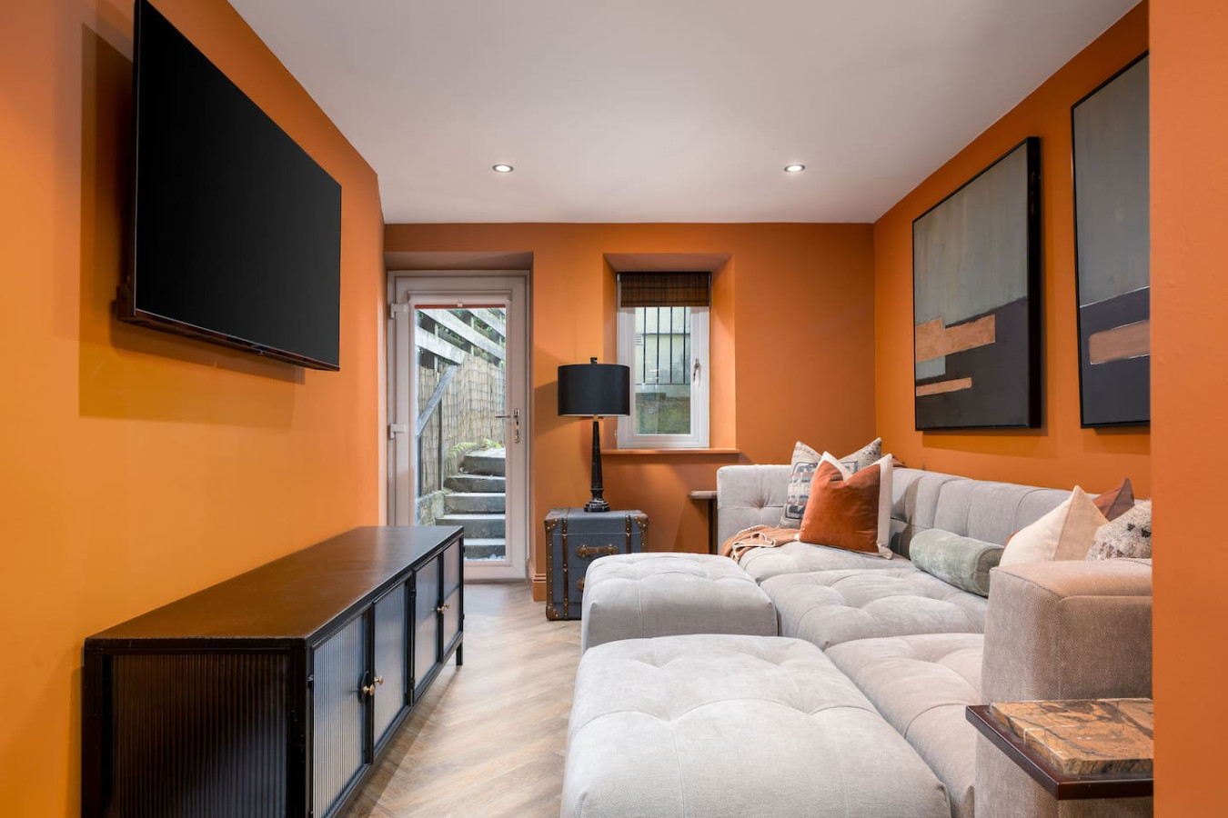 The Vorlich Suite at Munro Guest House in 14 Princes Street, Stirling, FK81HQ - Property image 13 - VivreStays