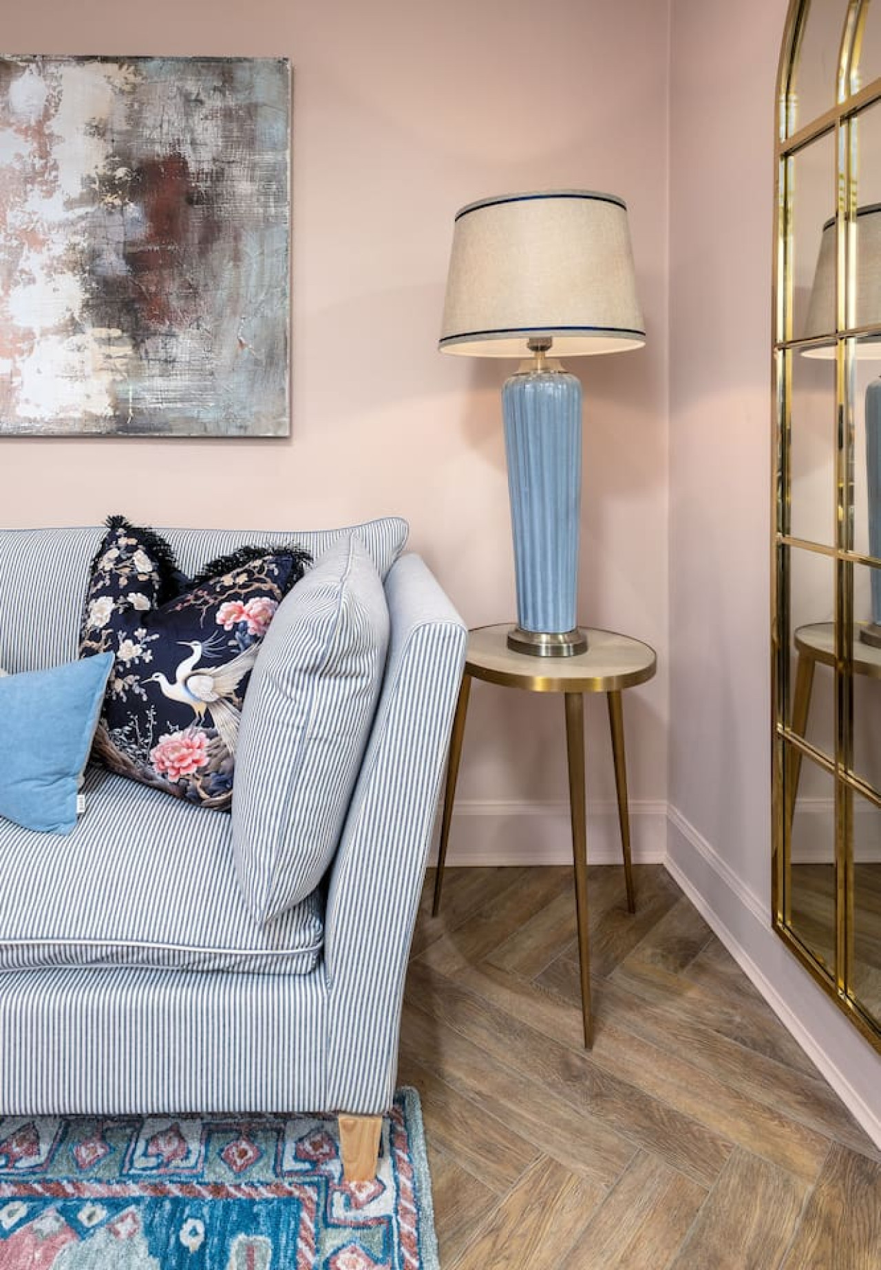 The Nevis Suite at Munro Guest House in 14 Princes Street, Stirling, FK81HQ - Property image 15 - VivreStays