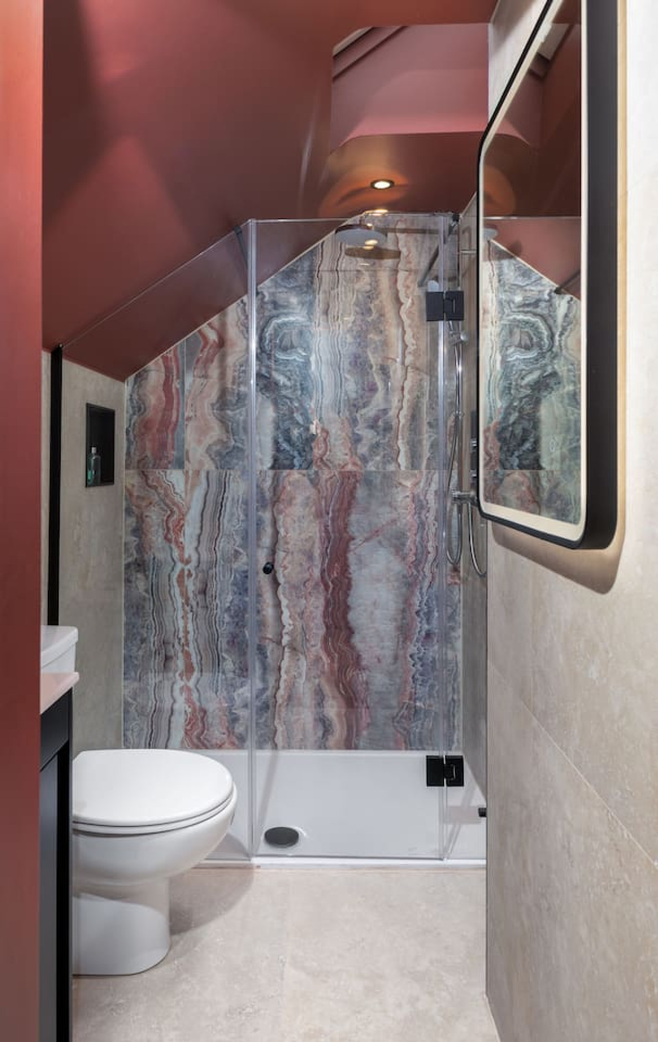 The Nevis Suite at Munro Guest House in 14 Princes Street, Stirling, FK81HQ - Property image 2 - VivreStays