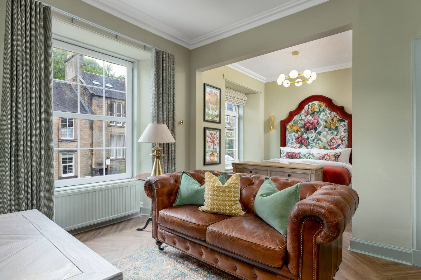 The Schiehallion Studio at Munro Guest House serviced apartment - Stirling - VivreStays