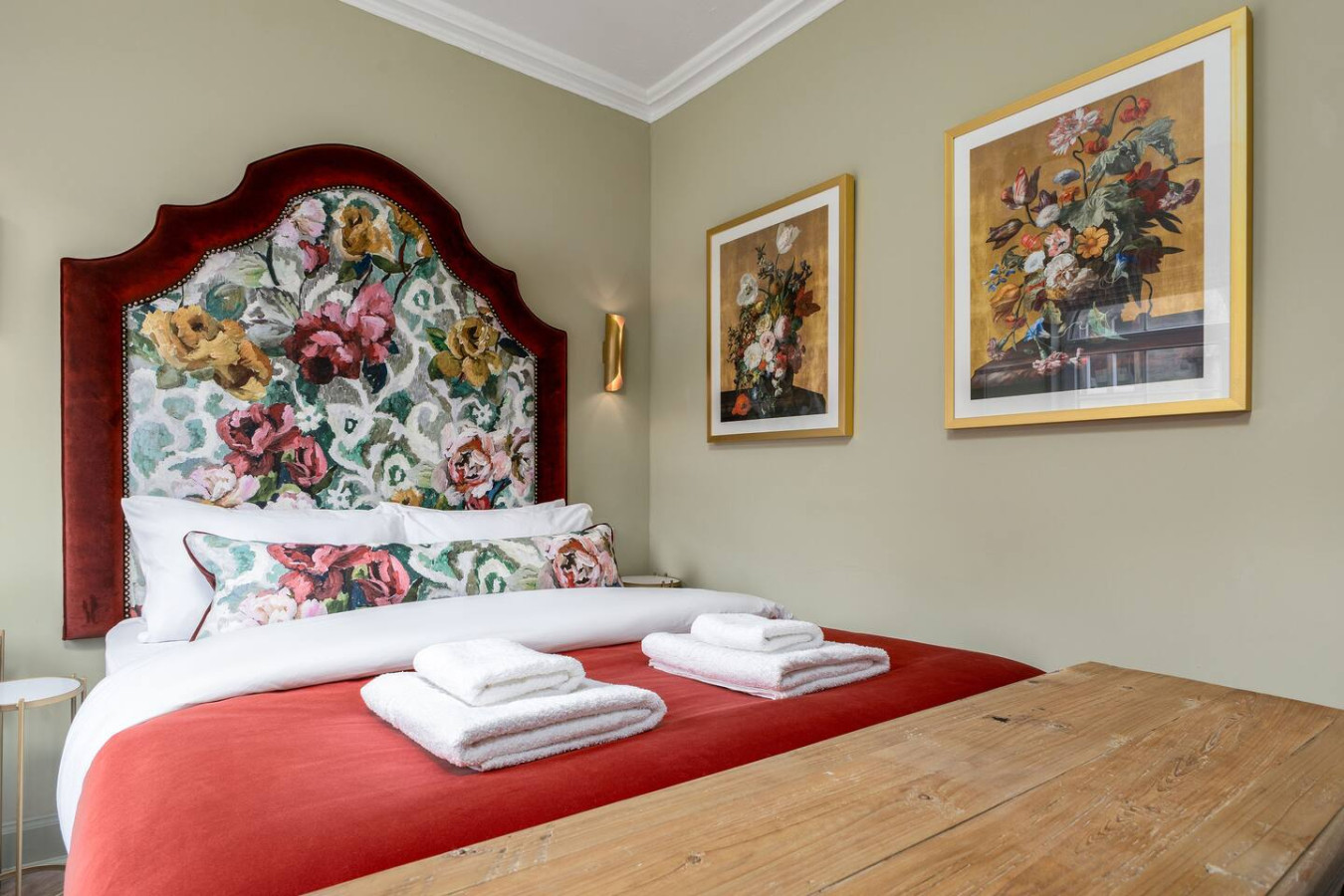 The Schiehallion Studio at Munro Guest House in 14 Princes Street, Stirling, FK81HQ - Property image 6 - VivreStays