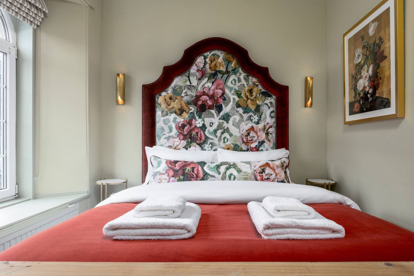 The Schiehallion Studio at Munro Guest House in 14 Princes Street, Stirling, FK81HQ - Property image 5 - VivreStays