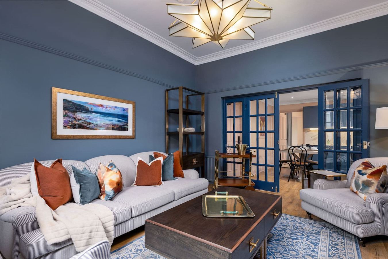 The Macdui Master Suite at Munro Guest House in 14 Princes Street, Stirling, FK81HQ - Property image 5 - VivreStays
