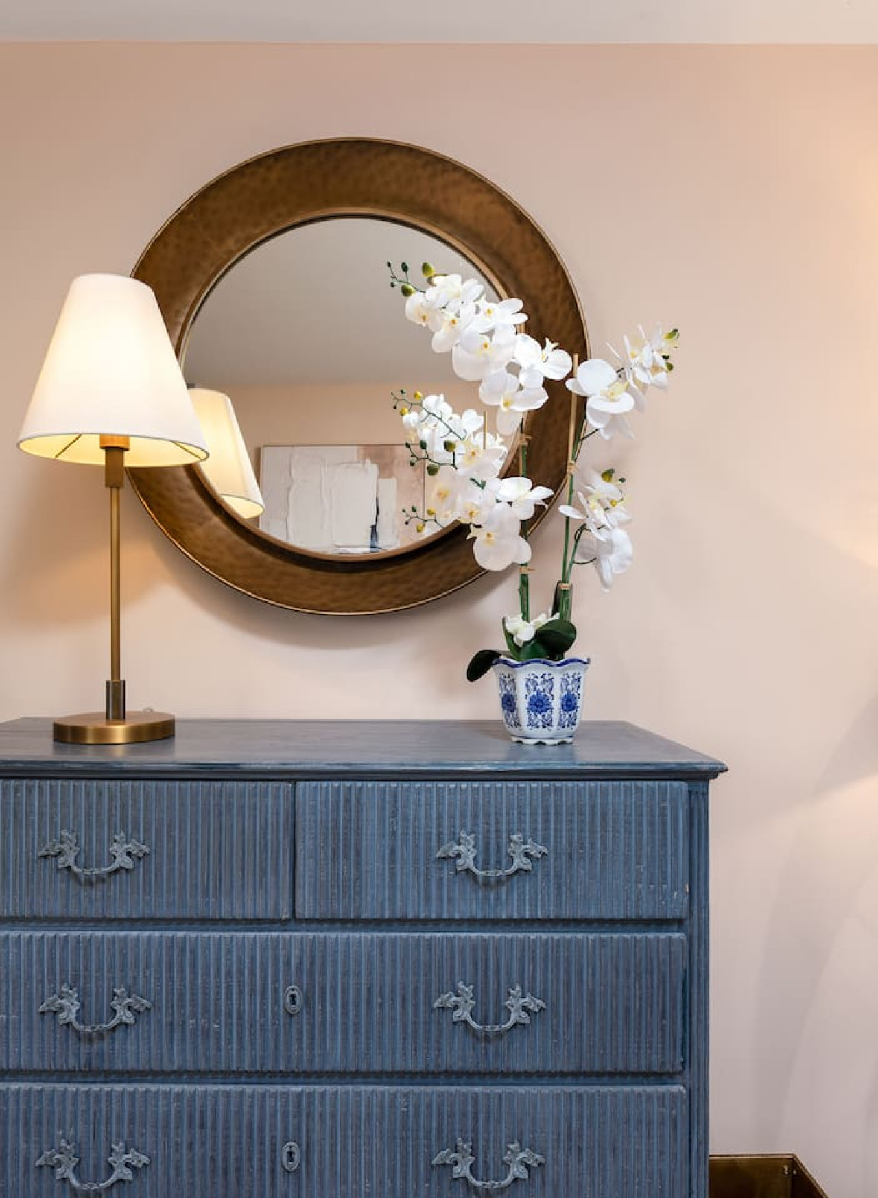 The Macdui Master Suite at Munro Guest House in 14 Princes Street, Stirling, FK81HQ - Property image 17 - VivreStays