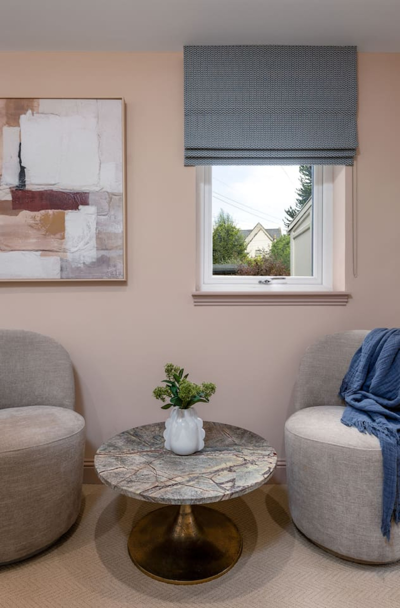 Macdui & Corrie Apartment at Munro Guest House in 14 Princes Street, Stirling, FK81HQ - Property image 17 - VivreStays