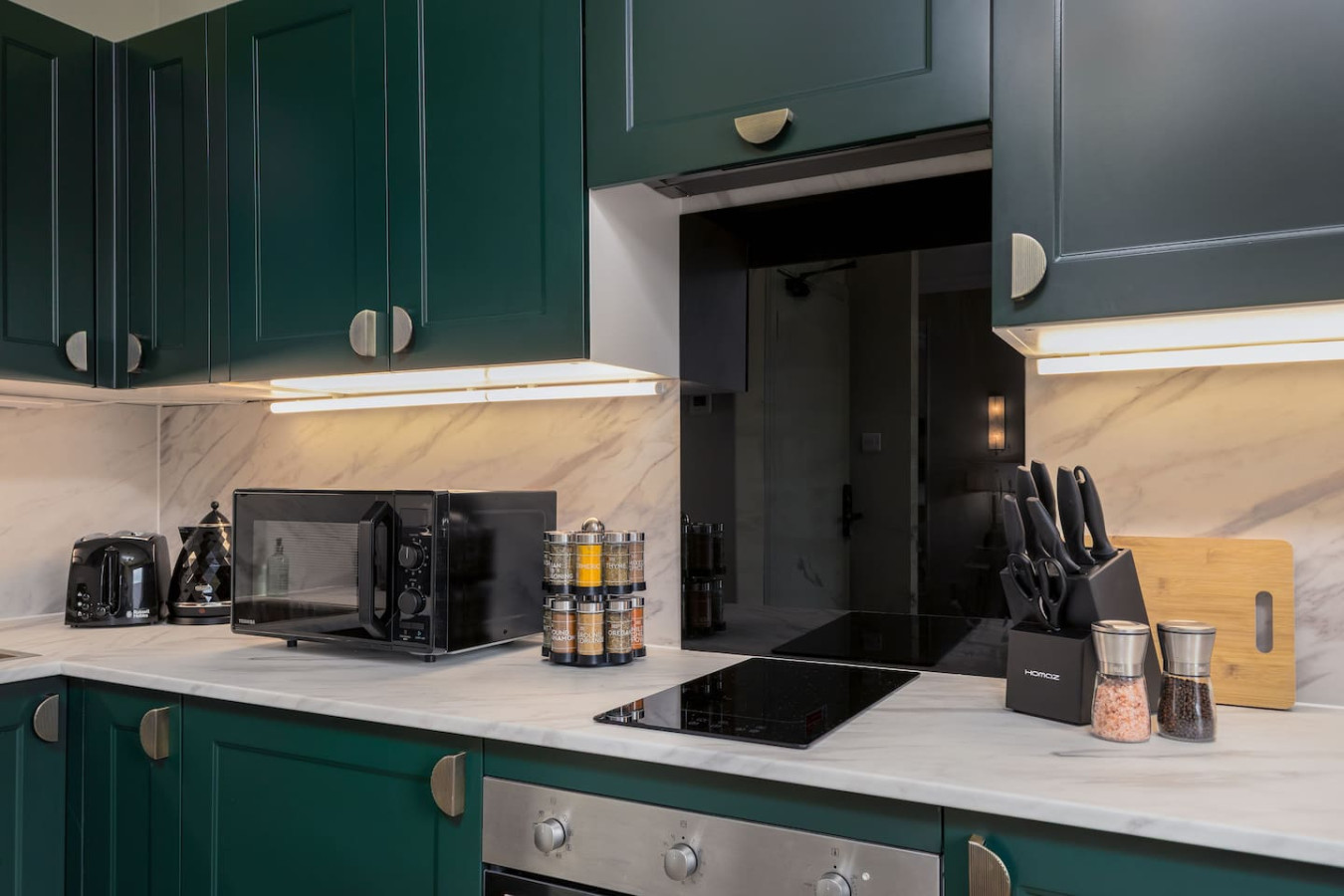 The Dumyat Studio at Munro Guest in 14 Princes Street, Stirling, FK81HQ - Property image 5 - VivreStays
