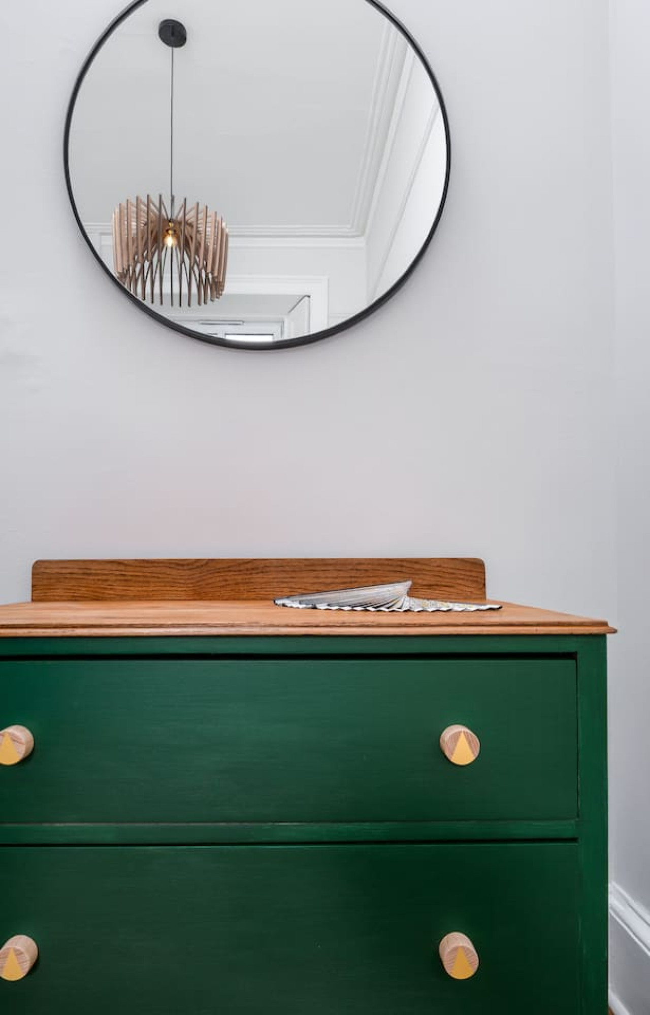 Stirling Retreat - Quirky Décor, Fireplace & Charm in 10 Pitt Terrace, Flat B, Stirling, FK82EZ - Property image 7 - VivreStays