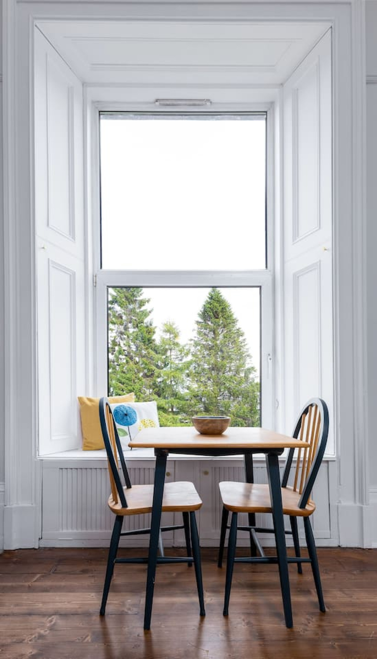 Stirling Retreat - Quirky Décor, Fireplace & Charm in 10 Pitt Terrace, Flat B, Stirling, FK82EZ - Property image 21 - VivreStays