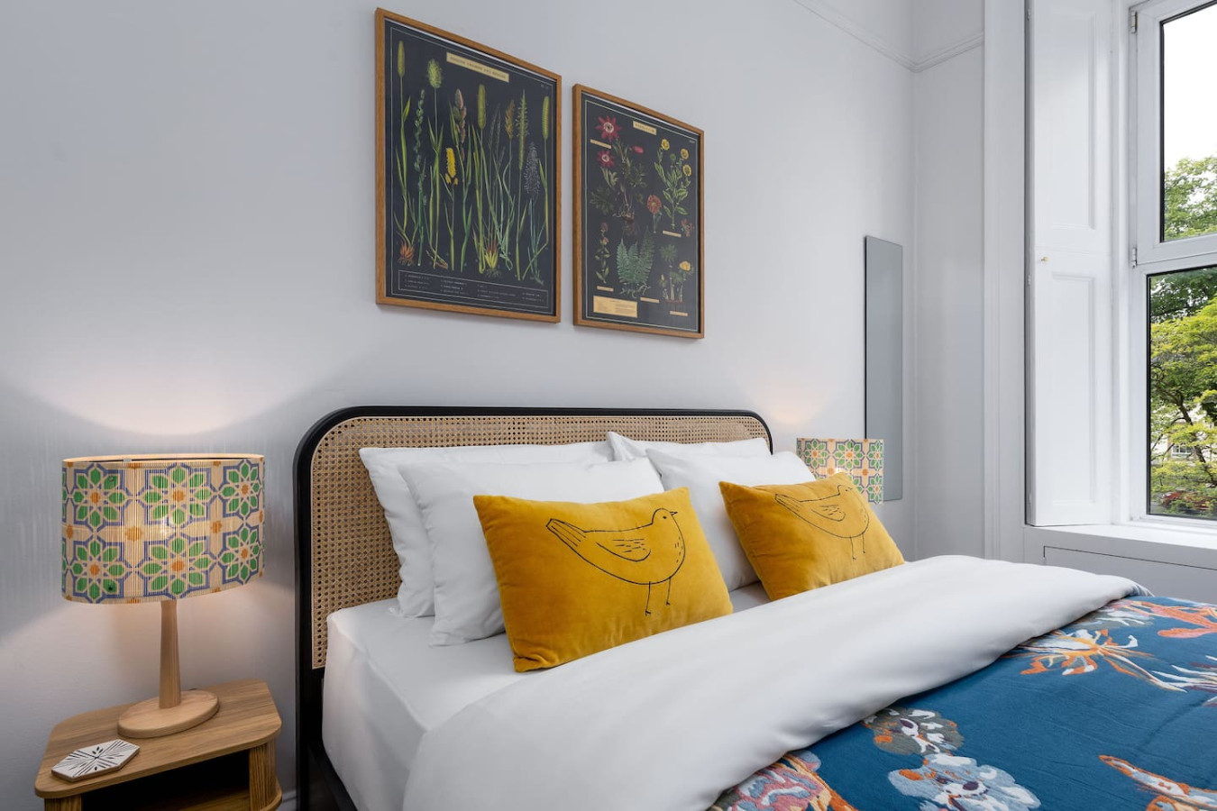 Stirling Retreat - Quirky Décor, Fireplace & Charm in 10 Pitt Terrace, Flat B, Stirling, FK82EZ - Property image 13 - VivreStays