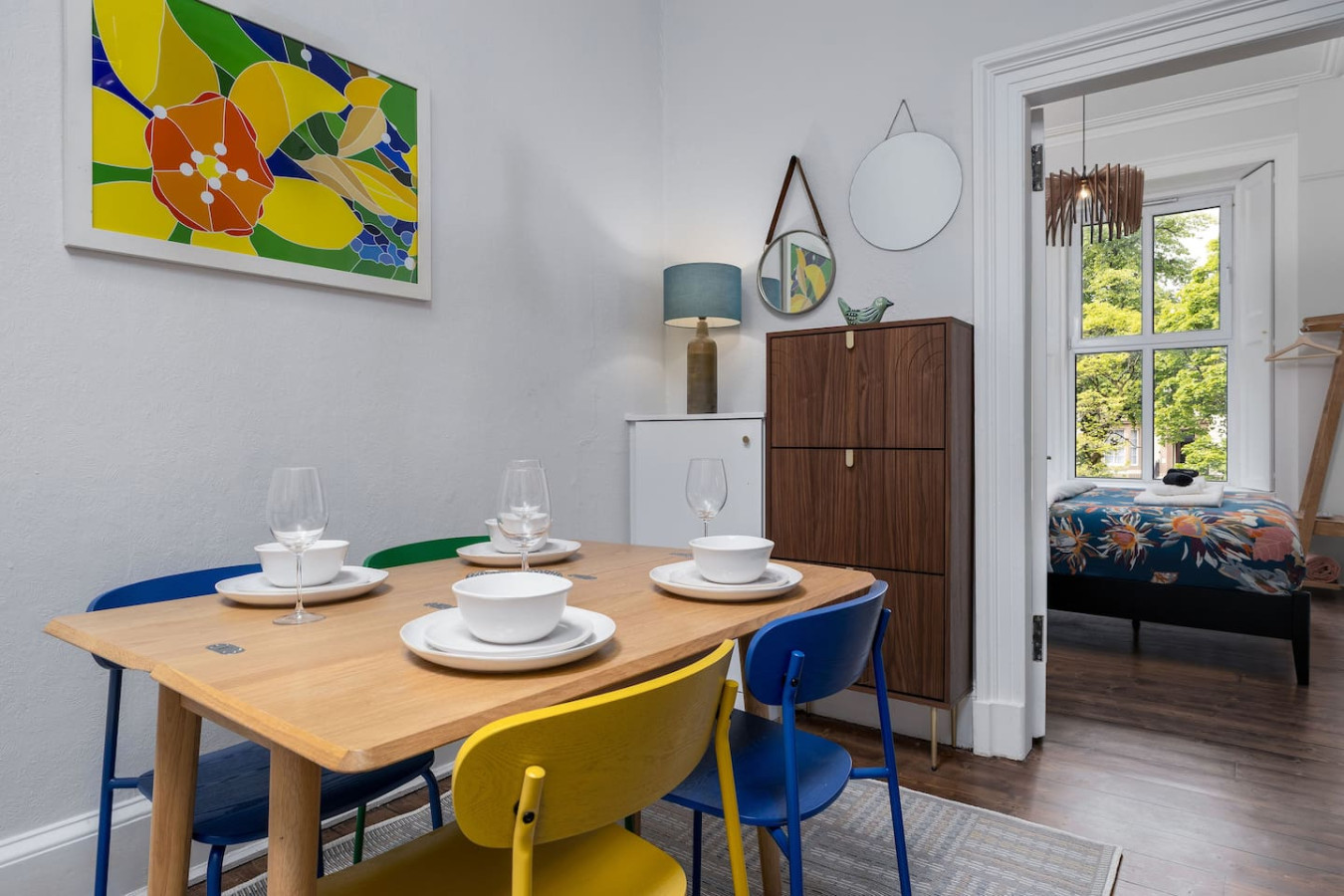 Stirling Retreat - Quirky Décor, Fireplace & Charm in 10 Pitt Terrace, Flat B, Stirling, FK82EZ - Property image 16 - VivreStays