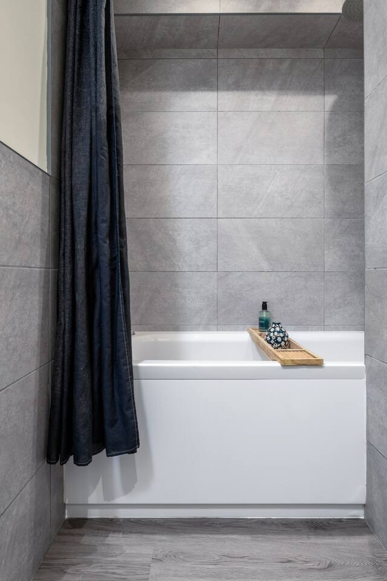 Stirling's Hidden & Tranquil Studio Apartment in 14F Upper Craigs, Stirling, FK8 2DG - Property image 21 - VivreStays