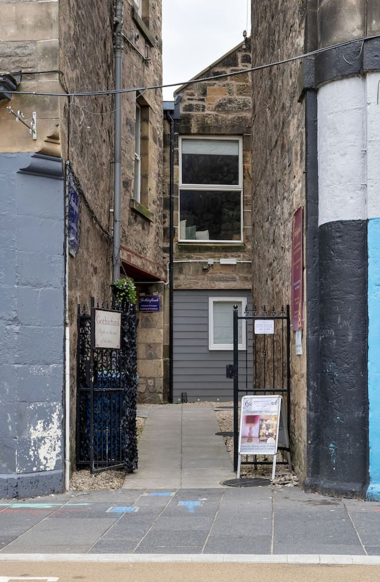 Stirling's Hidden & Tranquil Studio Apartment in 14F Upper Craigs, Stirling, FK8 2DG - Property image 28 - VivreStays