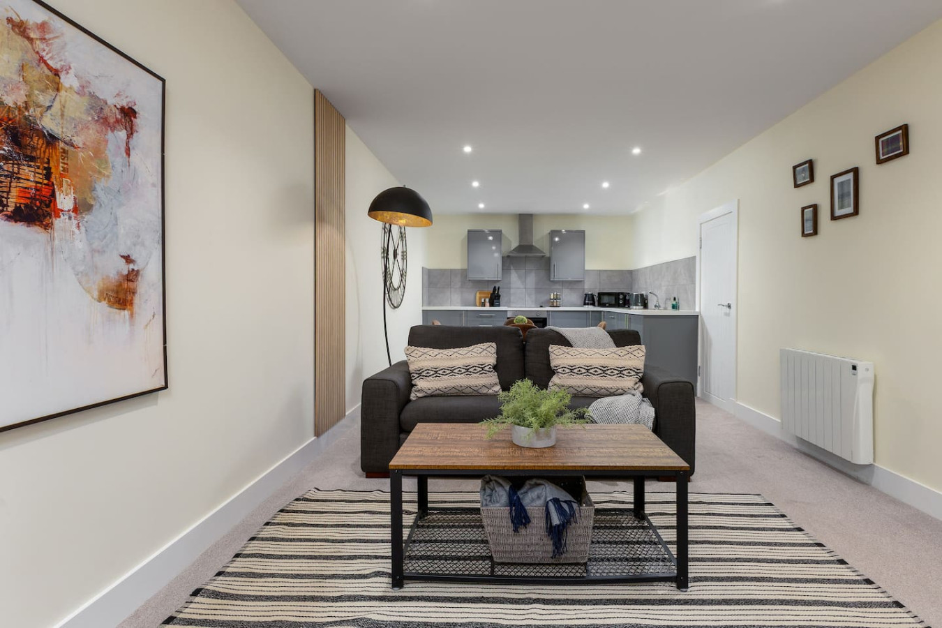 Stirling's Hidden & Tranquil Studio Apartment in 14F Upper Craigs, Stirling, FK8 2DG - Property image 5 - VivreStays