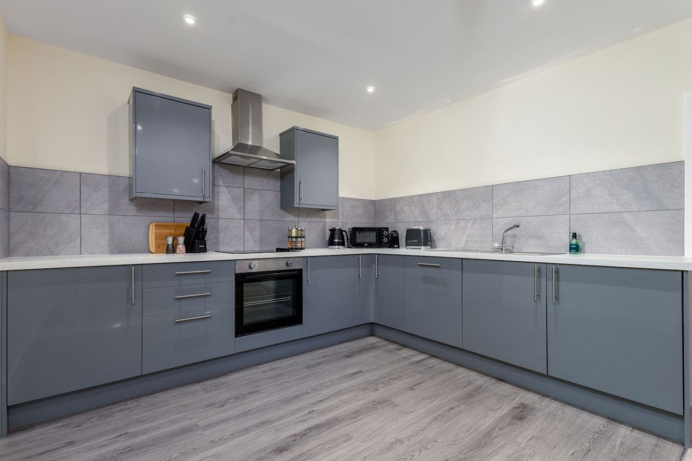 Stirling's Hidden & Tranquil Studio Apartment in 14F Upper Craigs, Stirling, FK8 2DG - Property image 3 - VivreStays