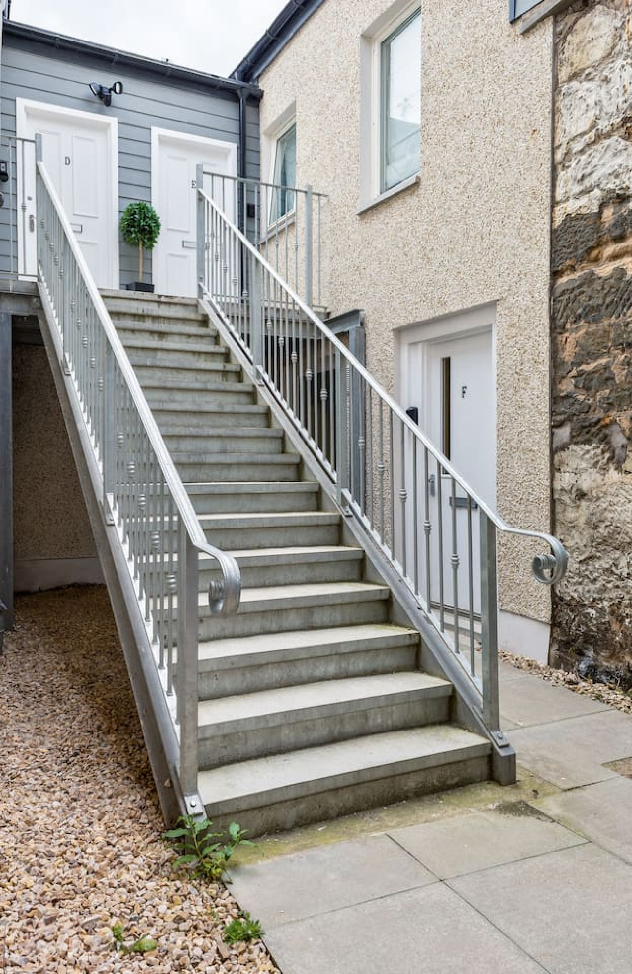 Stirling's Hidden & Tranquil Studio Apartment in 14F Upper Craigs, Stirling, FK8 2DG - Property image 27 - VivreStays