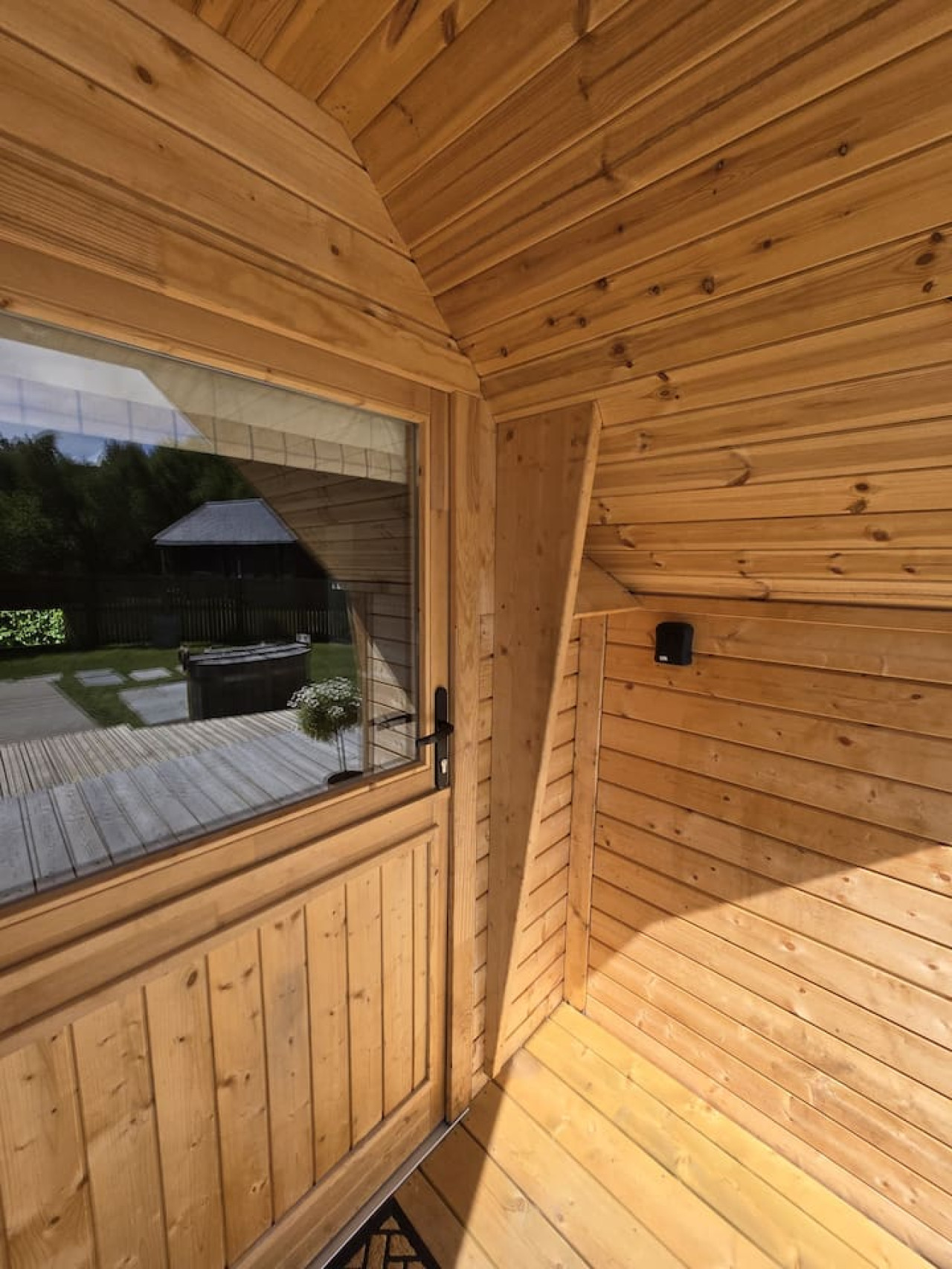 Hatton Lodge Annex - Hot Tub & Garden in Lower Hatton Hatton Grange - Property image 11 - VivreStays