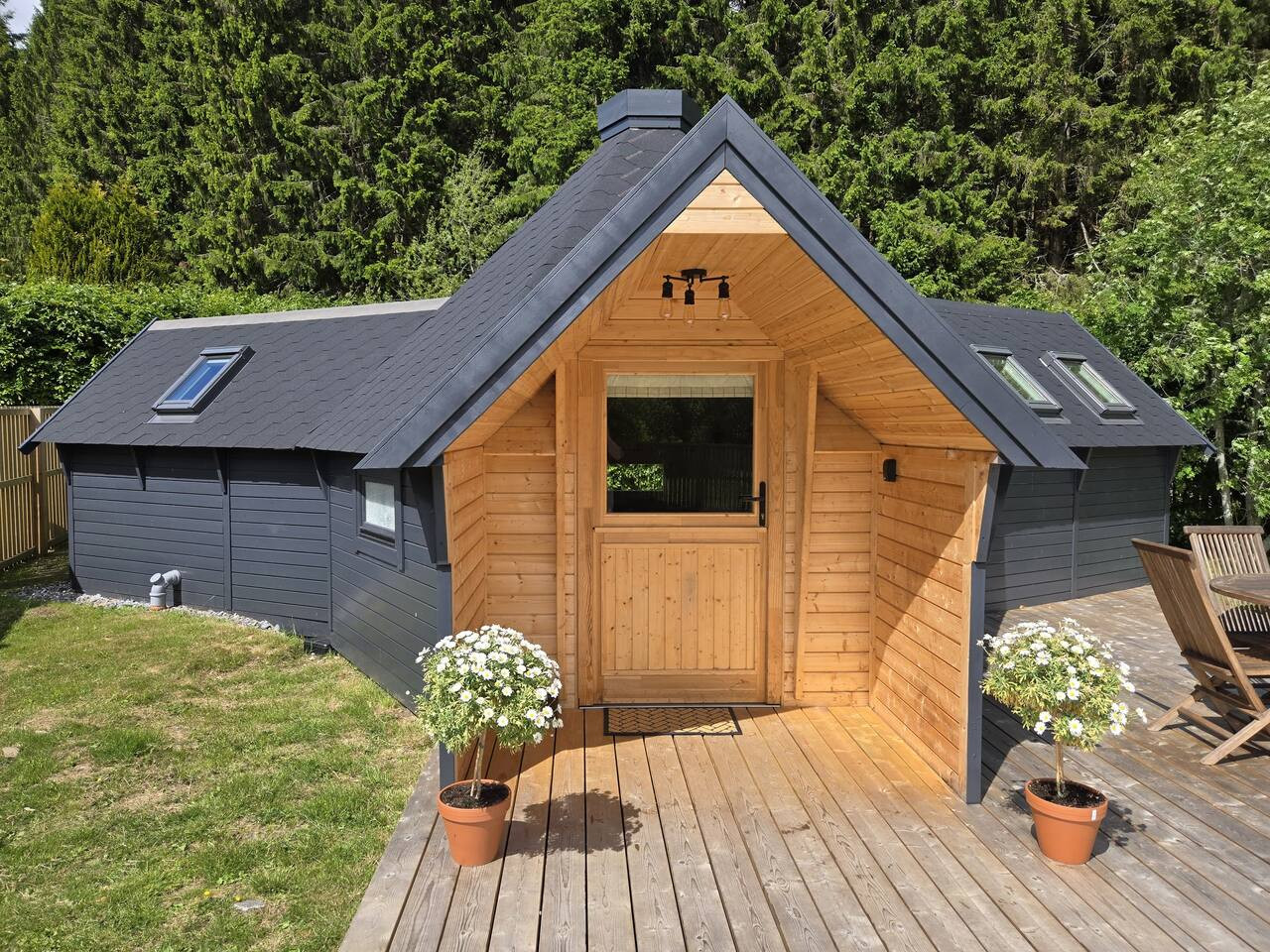 Hatton Lodge Annex - Hot Tub & Garden in Lower Hatton Hatton Grange - Property image 38 - VivreStays