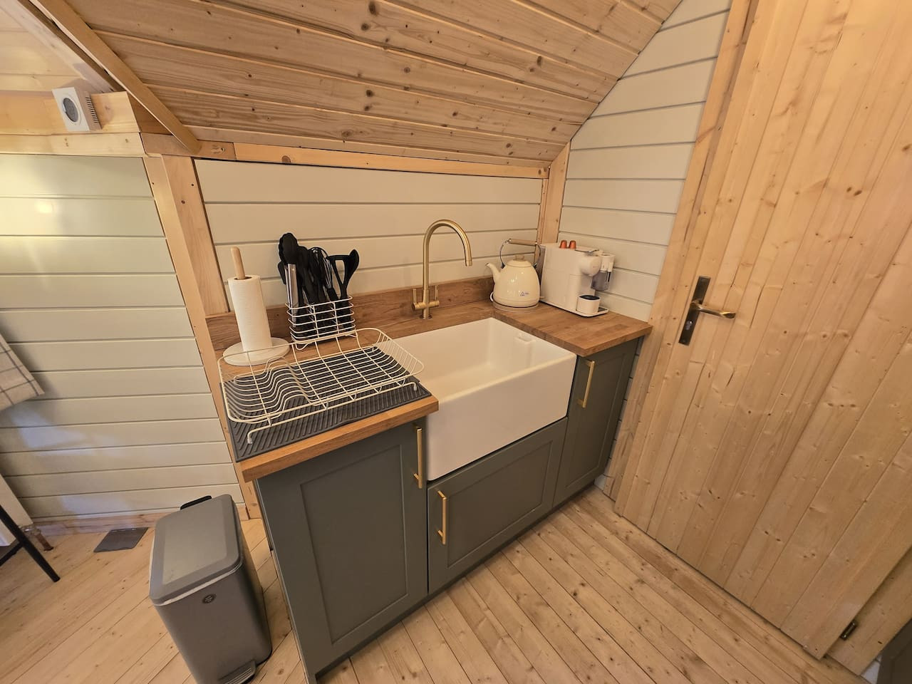 Hatton Lodge Annex - Hot Tub & Garden in Lower Hatton Hatton Grange - Property image 35 - VivreStays