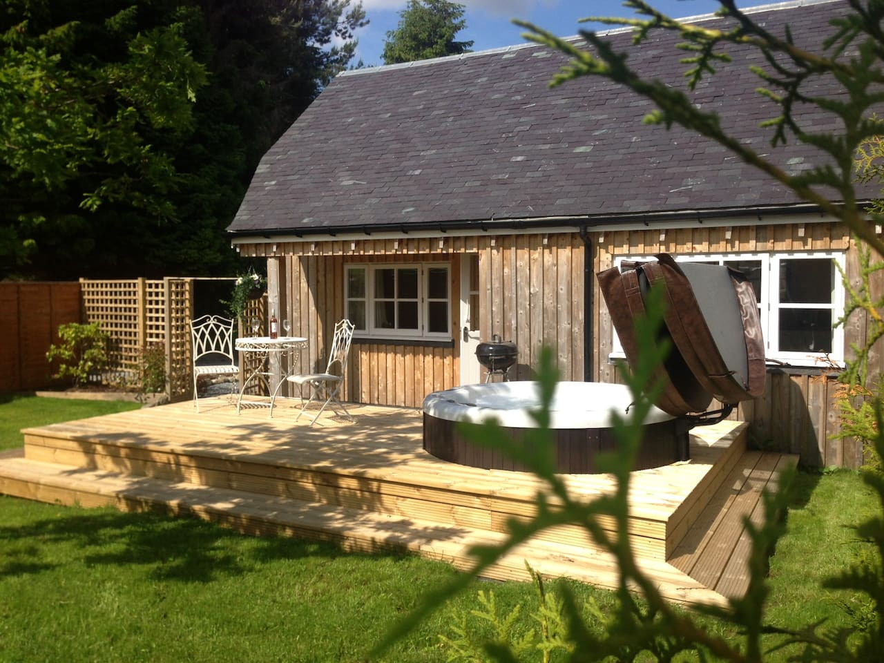 The Dairy Cottage, Loch Tay, Hot Tub & Garden